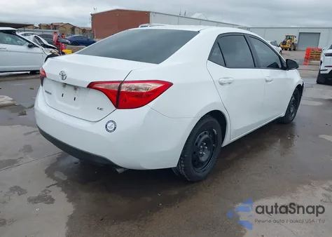 2017 Toyota Corolla Le z USA, uszkodzony, nr VIN 5YFBURHE2HP587255
